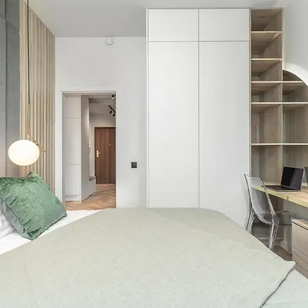 Comfy 4-5th Floor Hanza Tower - Sauna & Pool