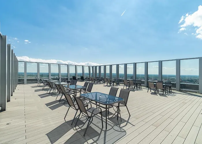 Comfy 4-5th Floor Hanza Tower - Sauna & Pool Appartement