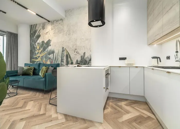 Апартаменты Comfy 4-5th Floor Hanza Tower - Sauna & Pool